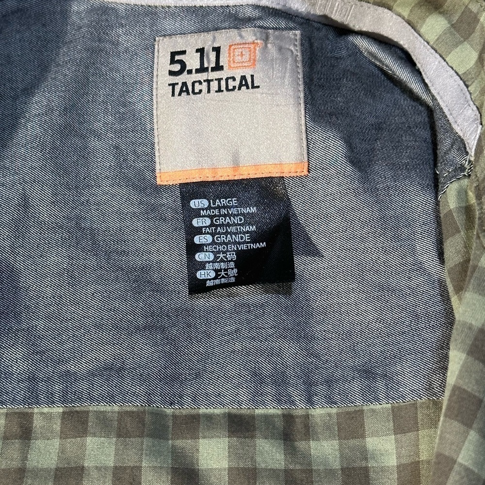 5.11 Tactical Men's Button Down Shirt Size L - Picture 2 of 3